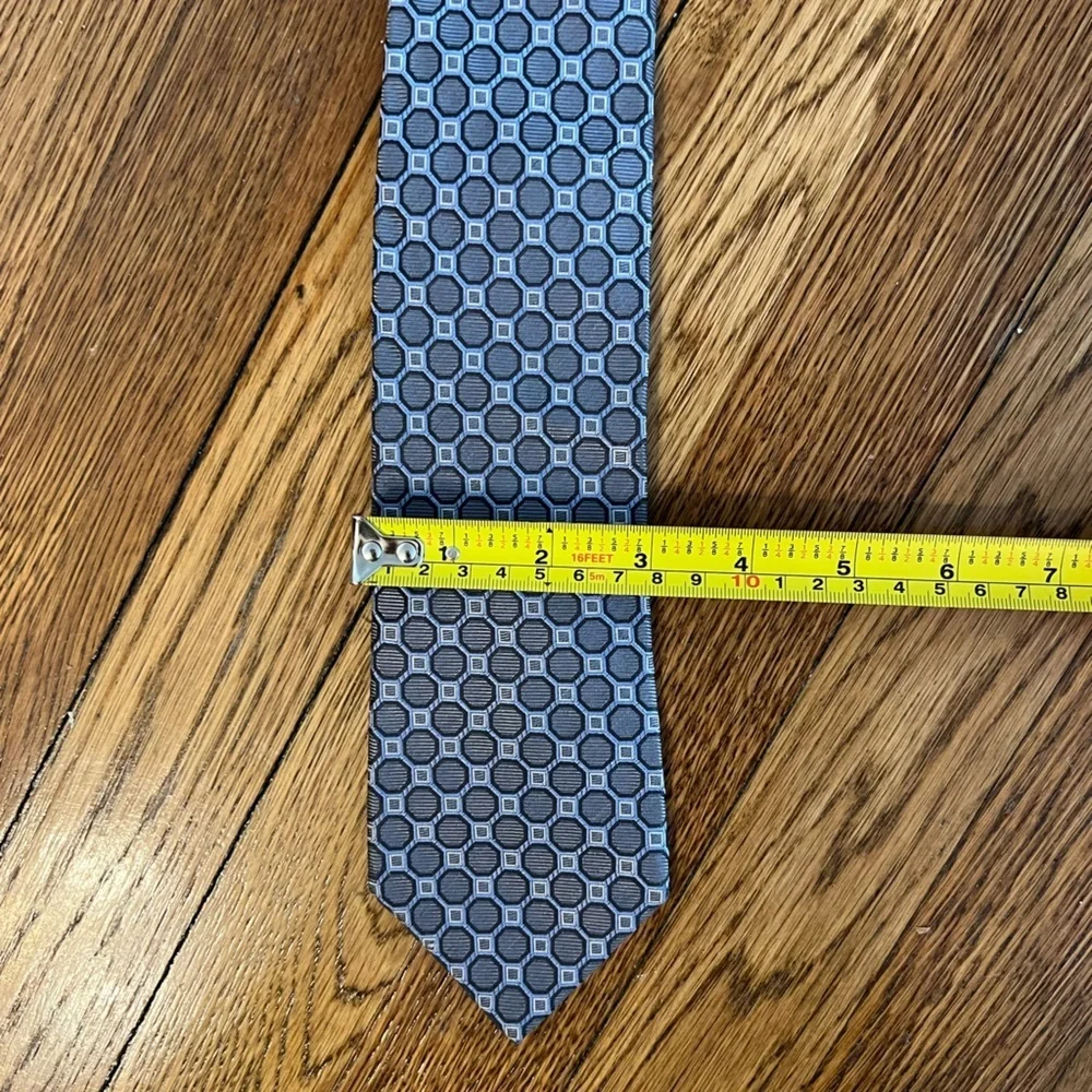Kirkland Signature Hexagonal Pattern Tie in Blue and Gray